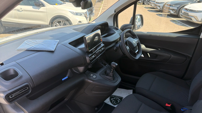 Peugeot Partner Xl Diesel 1.5 BlueHDi 100 Asphalt Van - Image 9